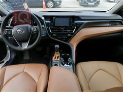 تۆیۆتا کامری